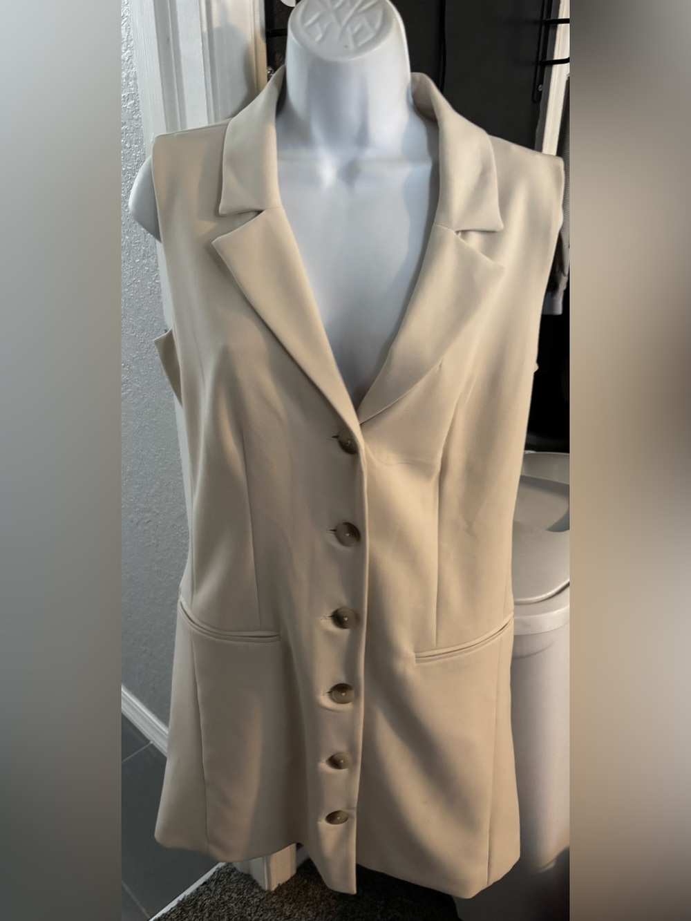 Women's SO M dress like new button up